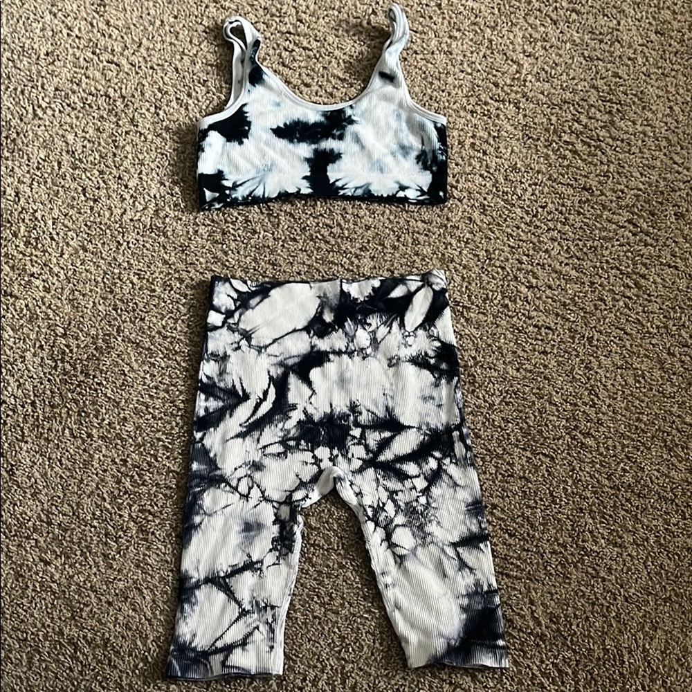Charlotte Russe Black and White Tie-Dye Set